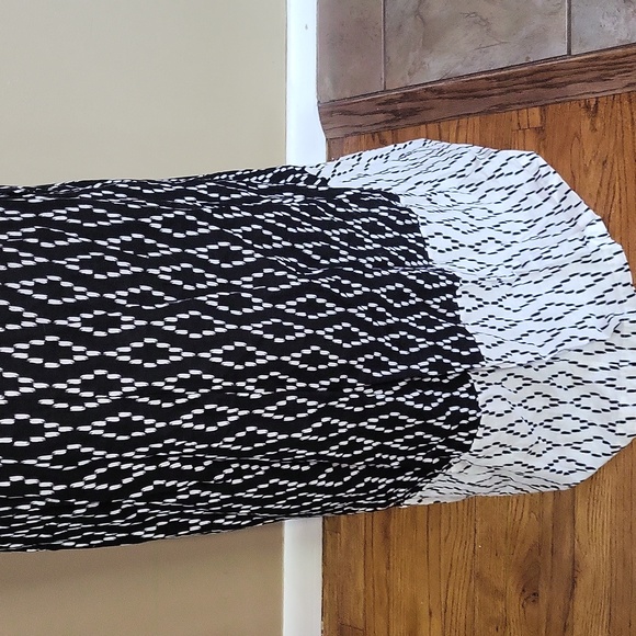 Banana Republic Maxi Dress - Picture 10 of 15